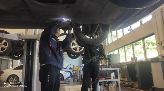 校內(nèi)學(xué)習(xí)+企業(yè)實踐——機(jī)電汽車工程系探索校企合作新模式