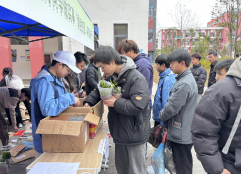 土木工程系學(xué)雷鋒活動(dòng)月主題教育實(shí)踐活動(dòng)簡報(bào)