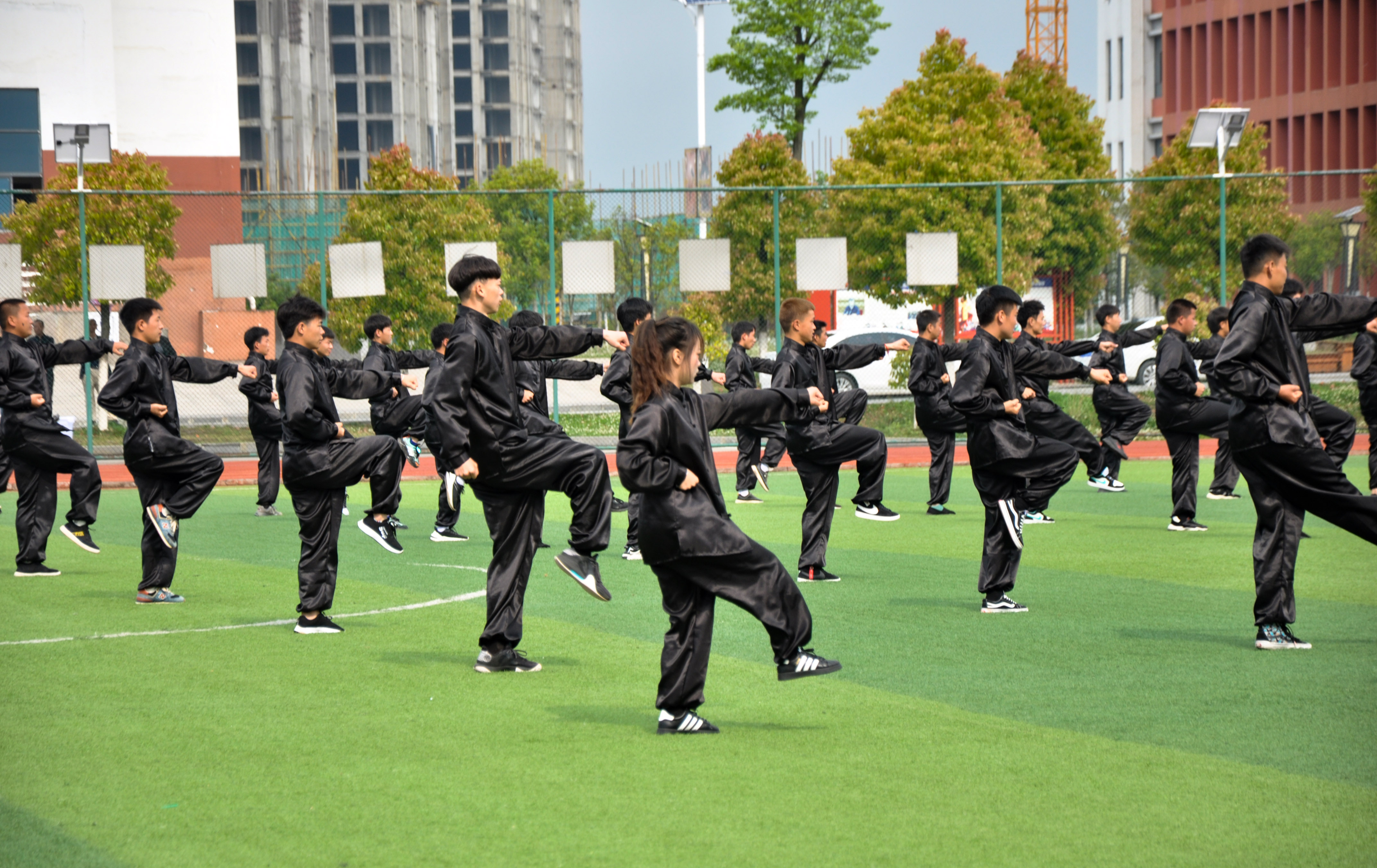 第二屆校園文化藝術(shù)節(jié)、第三屆田徑運(yùn)動(dòng)會(huì)開幕式