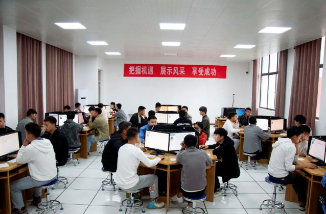 技能大比拼 競(jìng)賽展風(fēng)采——學(xué)院第二屆學(xué)生技能大賽圓滿落幕