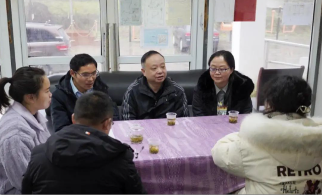 黨委副書(shū)記付善華，黨委委員、副院長(zhǎng)黃文碧到鄉(xiāng)村振興聯(lián)系點(diǎn)開(kāi)展調(diào)研