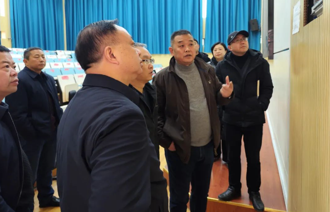 邱國援帶隊檢查開學準備工作并部署校園安全工作