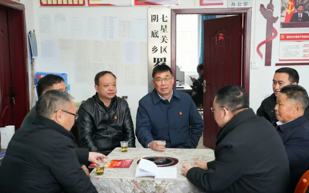 周杰帶隊赴鄉(xiāng)村振興駐村聯(lián)系點(diǎn)走訪調(diào)研