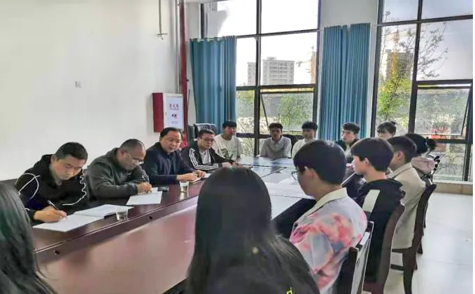 聆聽學生心聲 提高后勤保障質量——學院召開后勤保障服務調研座談會